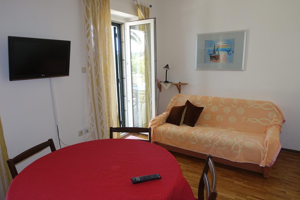 Apartments Lena Podgora Zimmer foto